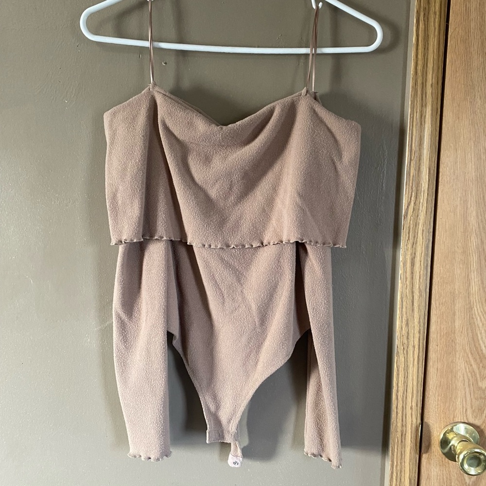 Le Lis Tan Bodysuit